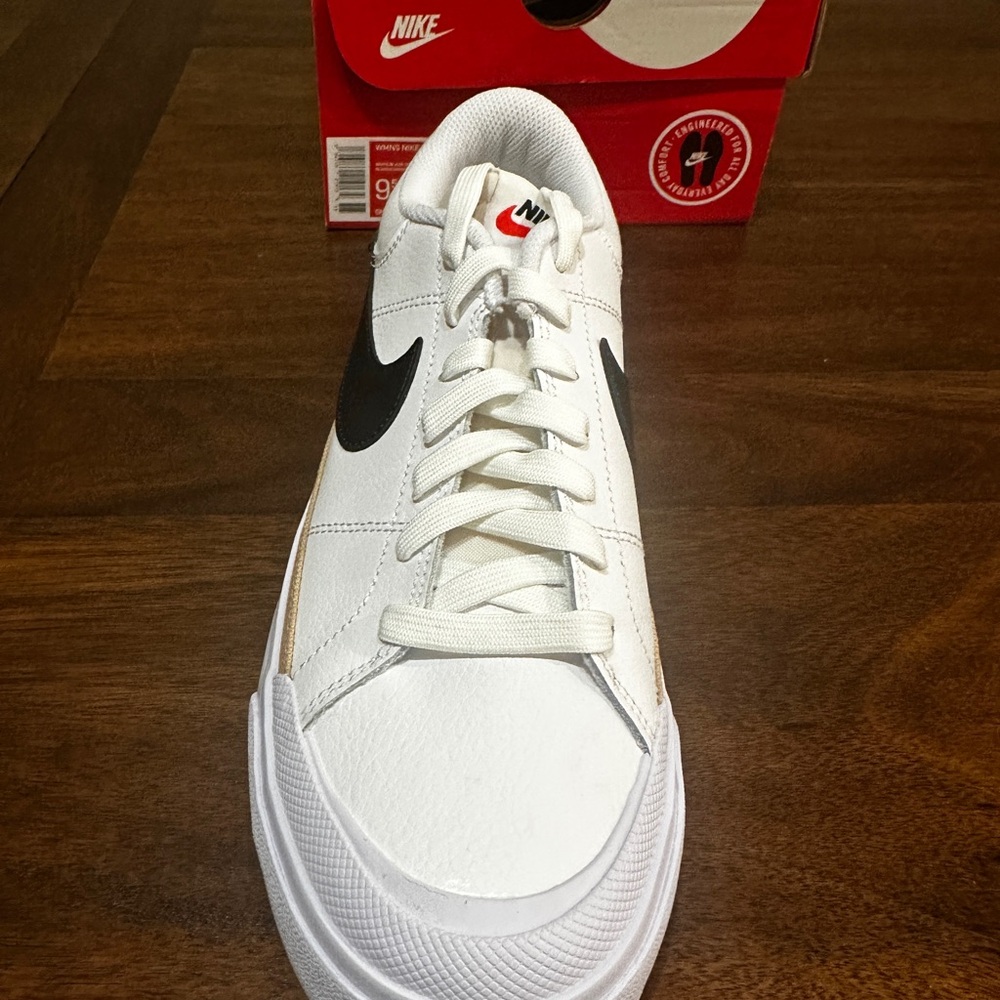 Size 9.5 - Nike Court Legacy Lift Low White Hemp
